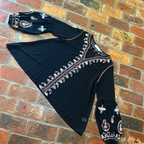 Love Sam (Revolve) Paisley Embroidered Long Sleeve Top szS - Picture 7 of 13